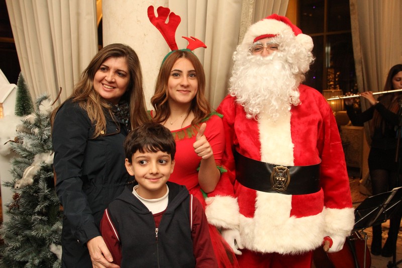 Christmas Night at Cascade Lounge